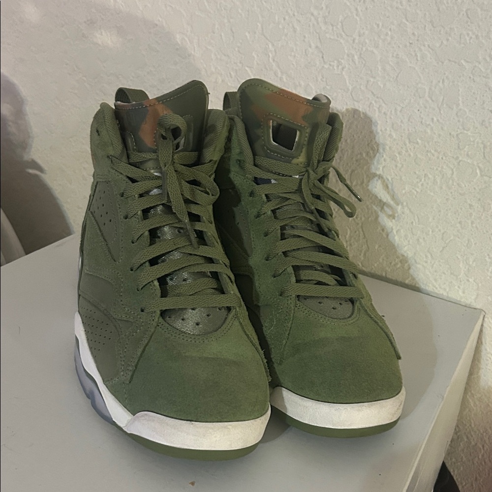 Jordan Men's Shoes in Olive Green